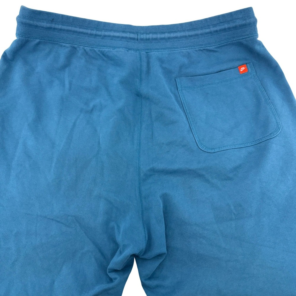 Nike Sportswear Alumni Shorts Mens XXL Blue Graphic Logo Raw Hem‎ 836277-457 - Picture 2 of 9